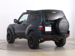 Mitsubishi Pajero 2002