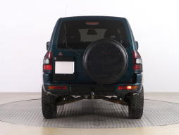 Mitsubishi Pajero 2002