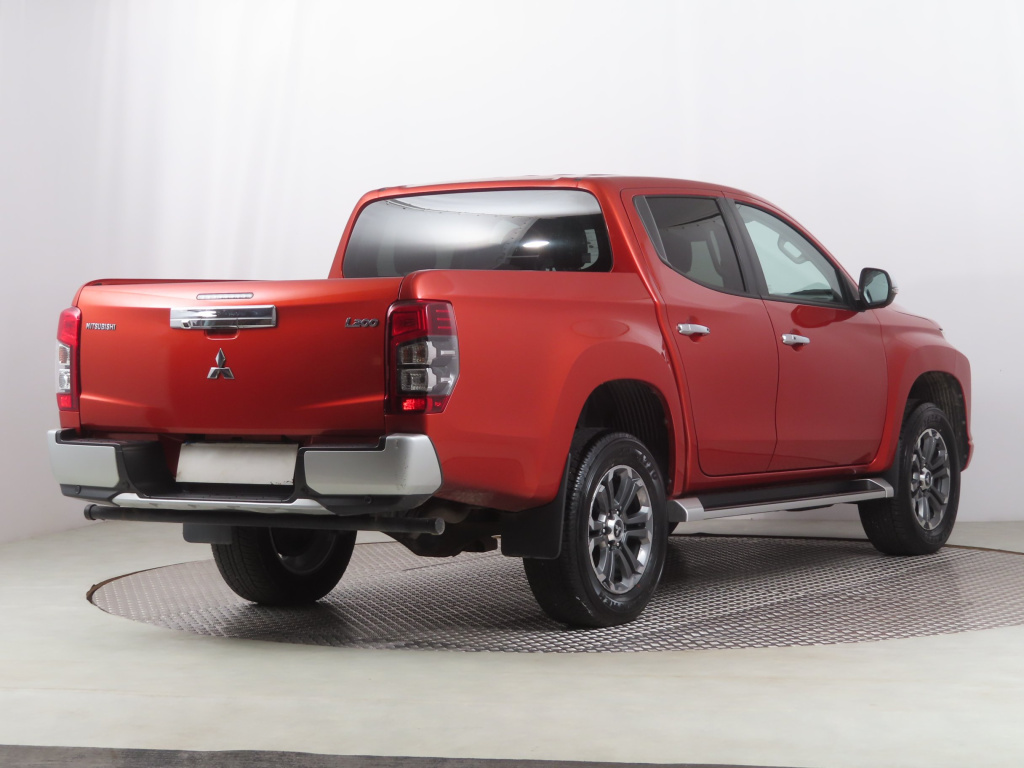 Mitsubishi L200