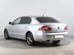 Škoda Superb 2008