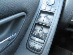 Mercedes-Benz A 2004