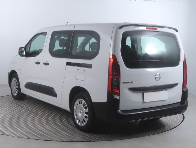Opel Combo Electric 50kWh