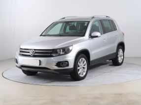 Volkswagen Tiguan - 2016