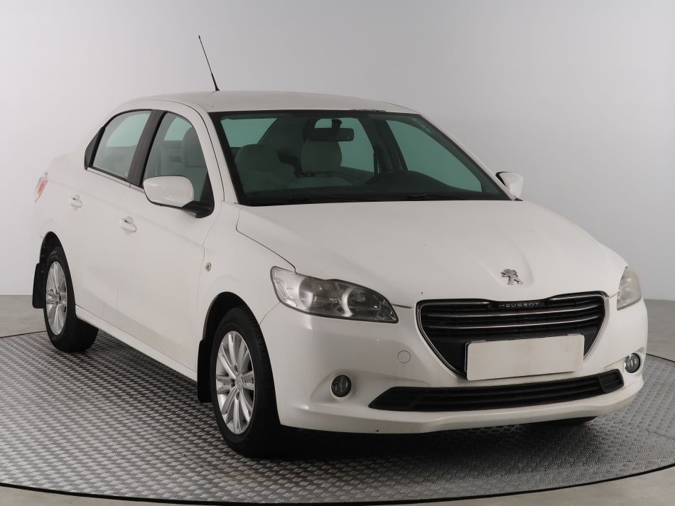 Peugeot 301 - 2013