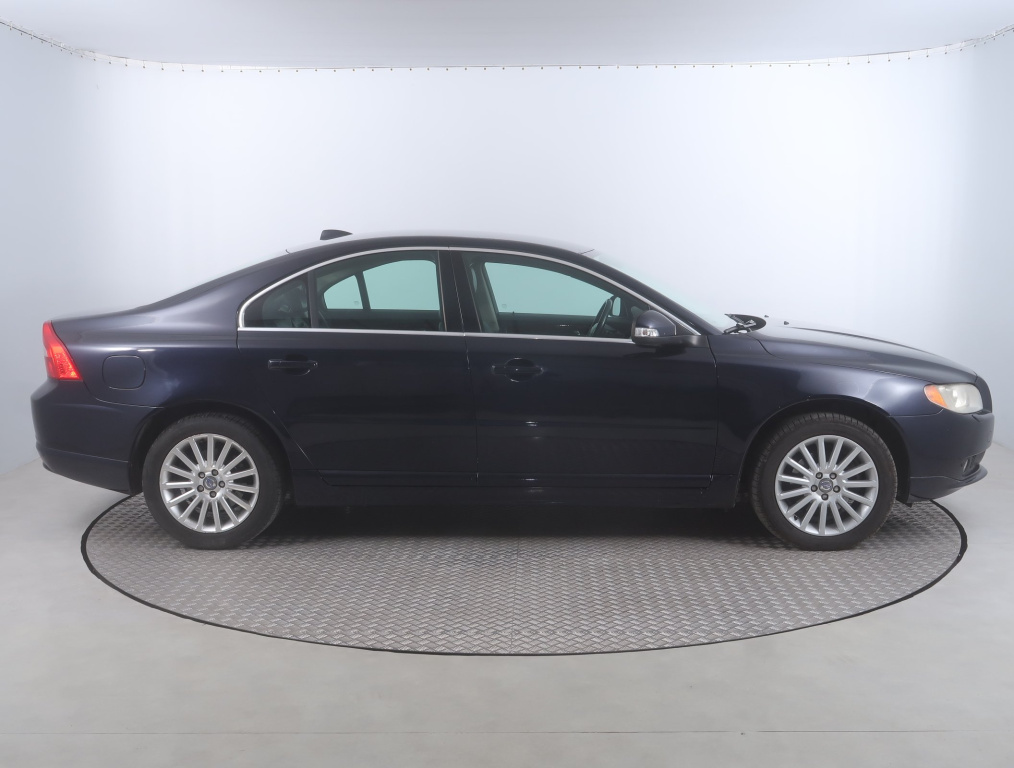 Volvo S80
