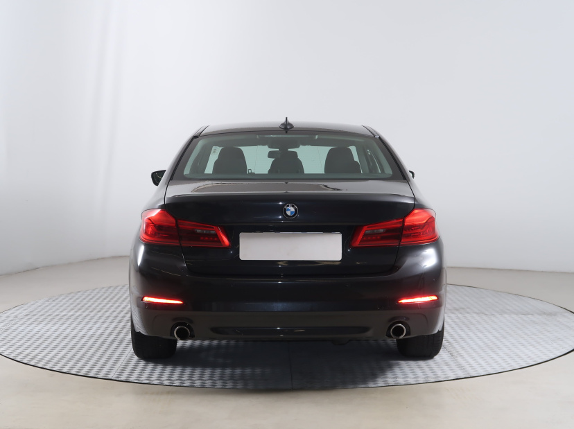 BMW 5, 2018