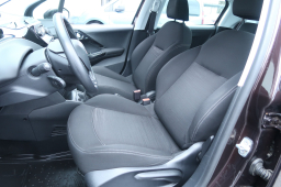 Peugeot 208 2014