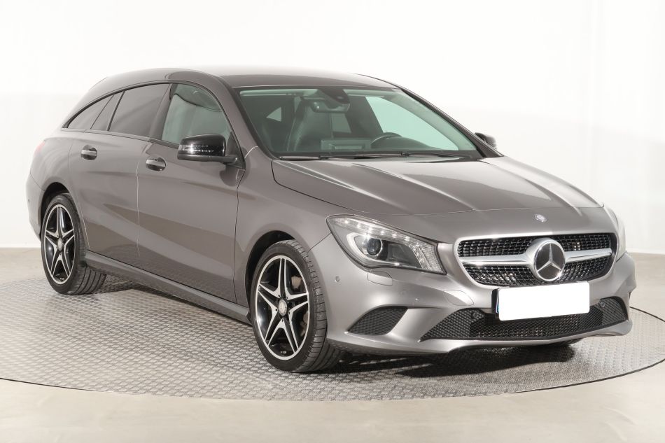 Mercedes-Benz CLA - 2016