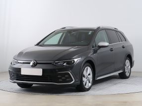 Volkswagen Golf - 2021