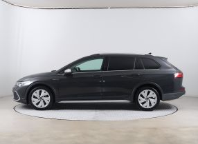 Volkswagen Golf - 2021