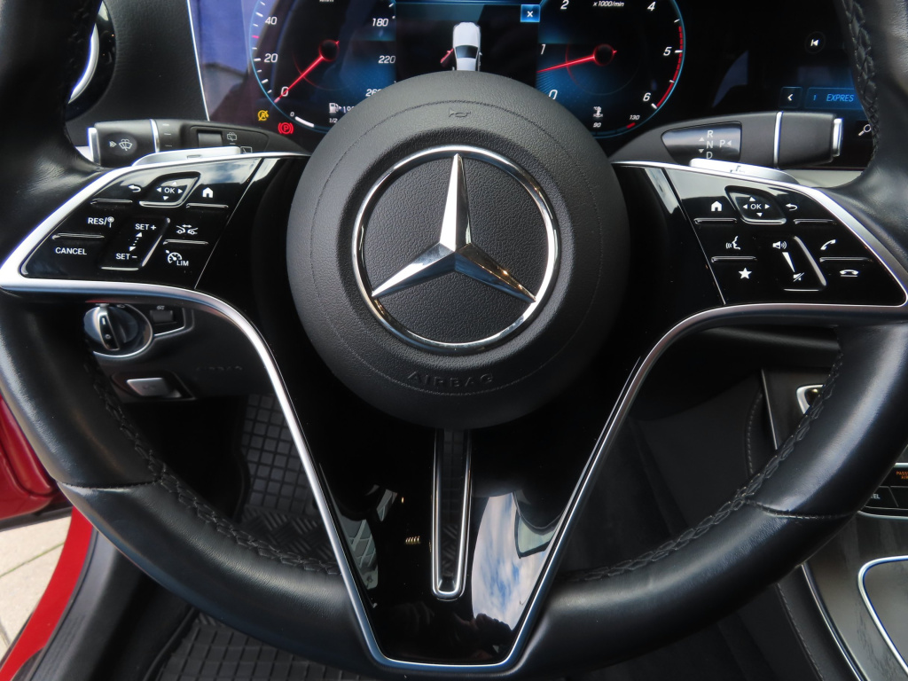 Mercedes-Benz E