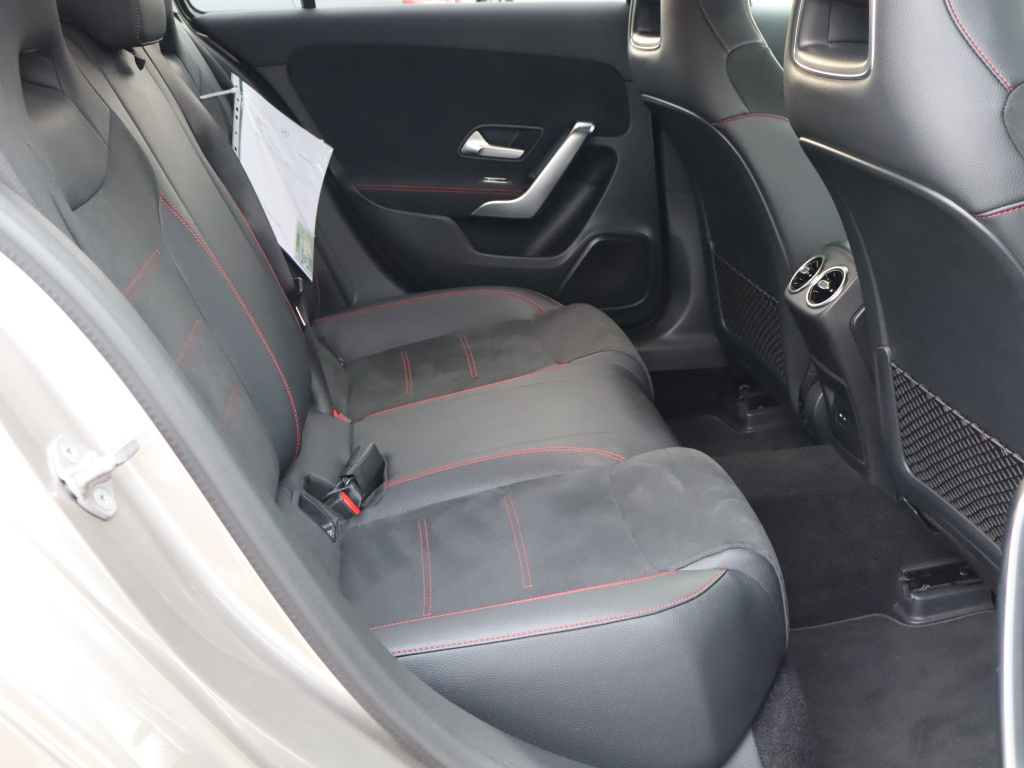 Mercedes-Benz A
