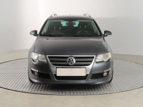 Volkswagen Passat - 2010