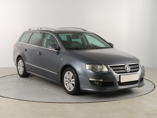 Volkswagen Passat, 2010