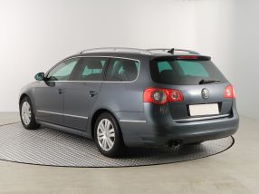 Volkswagen Passat - 2010