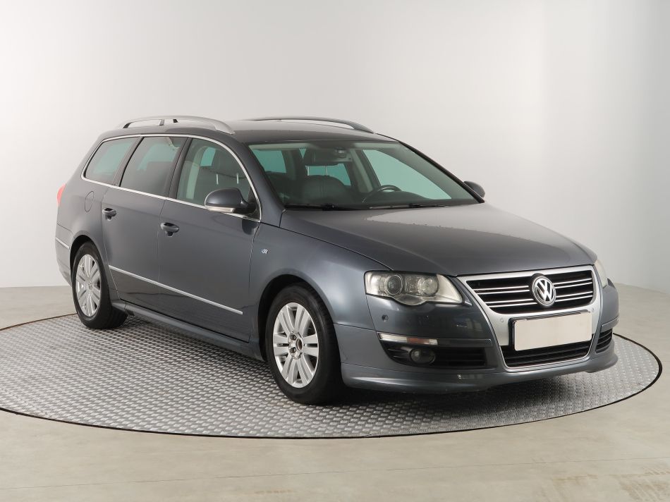 Volkswagen Passat - 2010