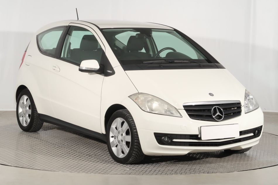 Mercedes-Benz A - 2011