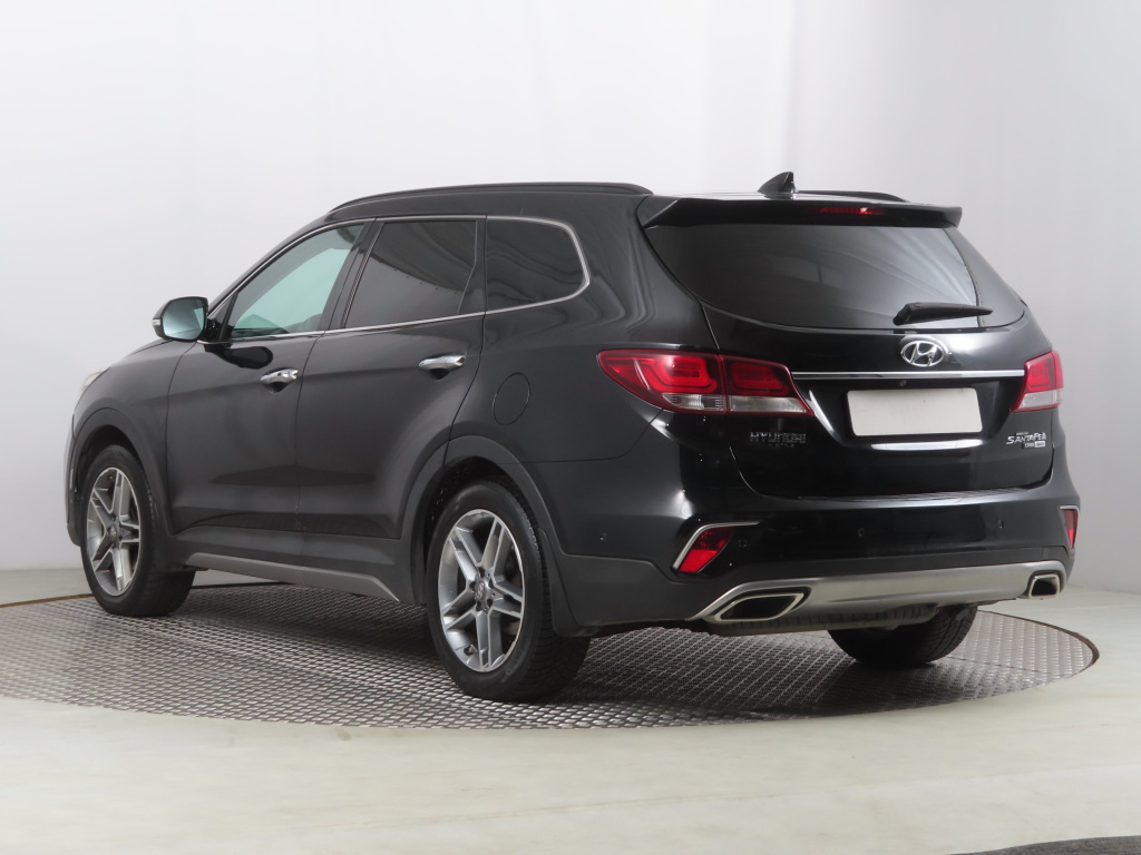 Hyundai Grand Santa Fe
