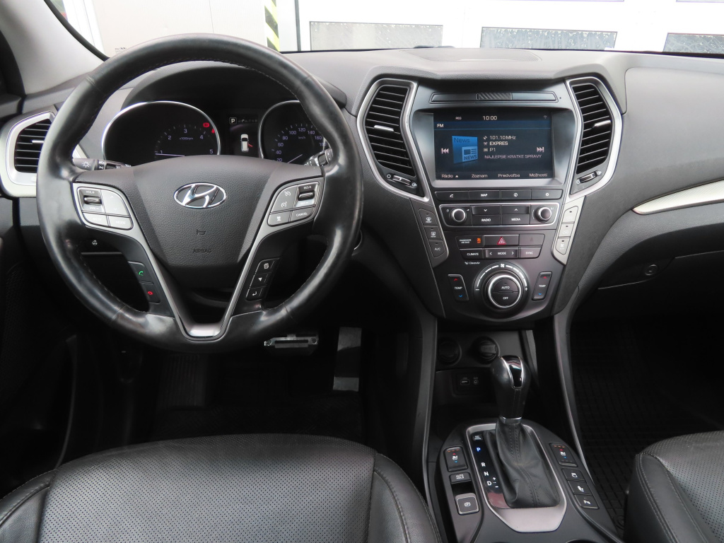 Hyundai Grand Santa Fe