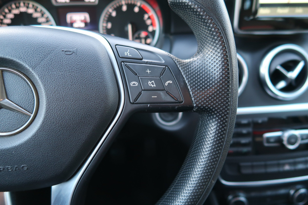 Mercedes-Benz A