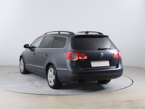 Volkswagen Passat - 2010