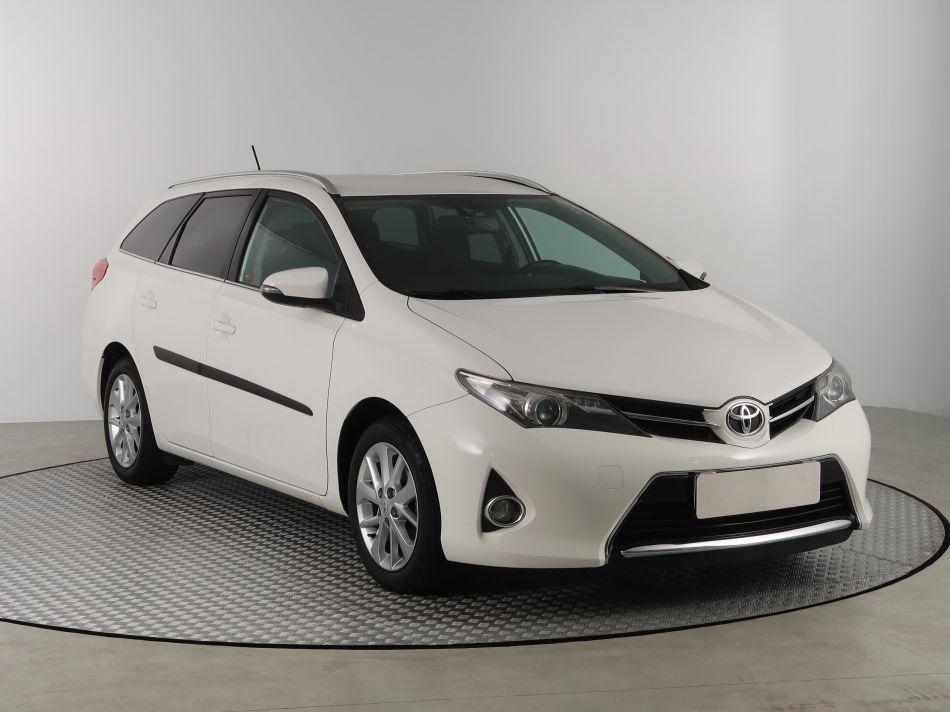 Toyota Auris - 2013