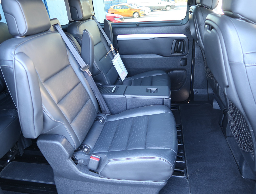 Peugeot Traveller