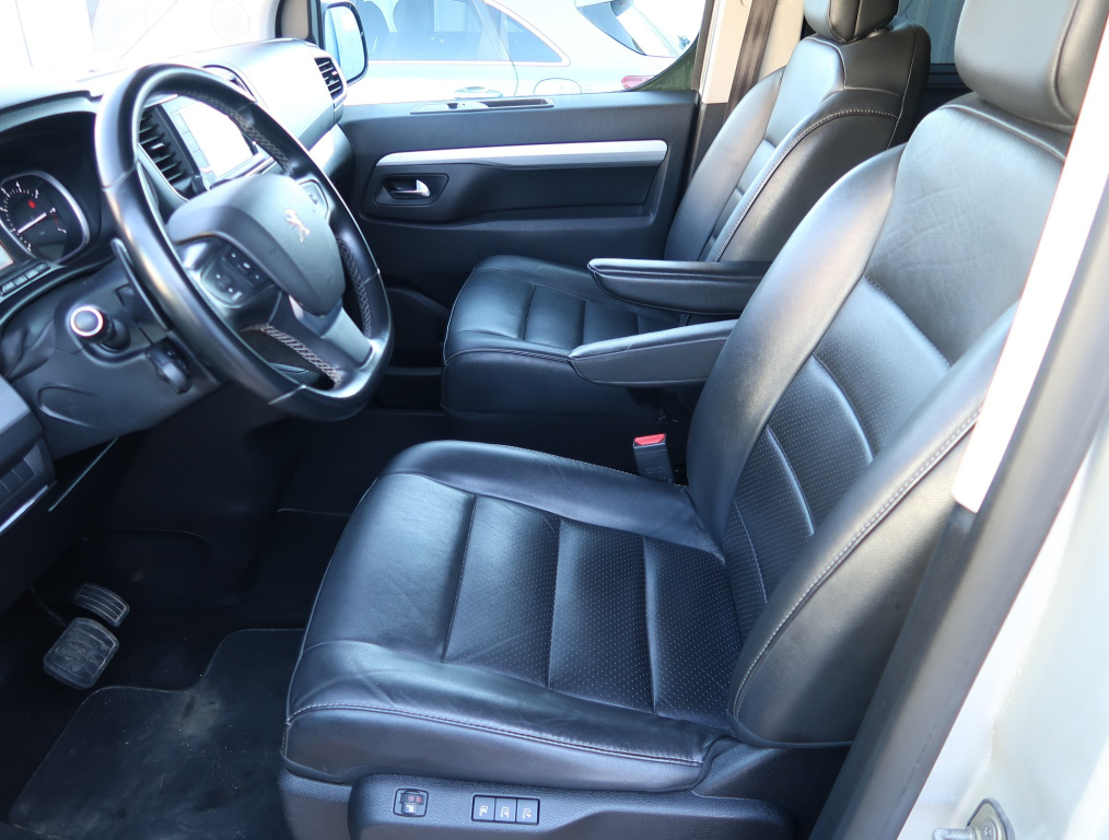 Peugeot Traveller