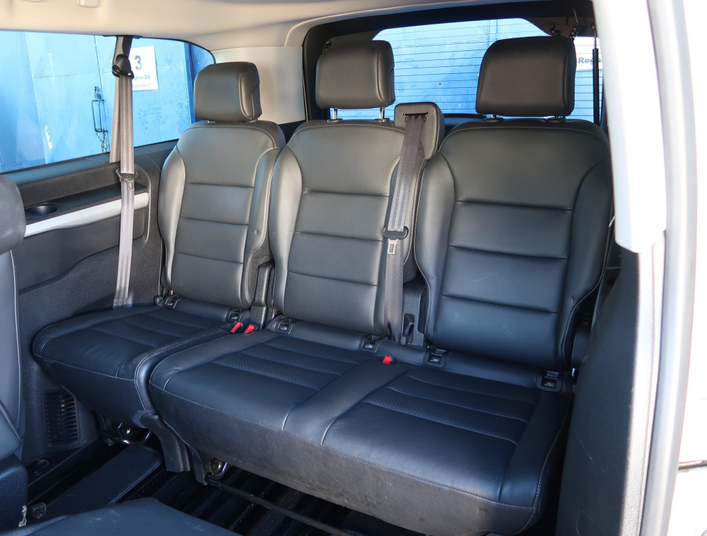 Peugeot Traveller