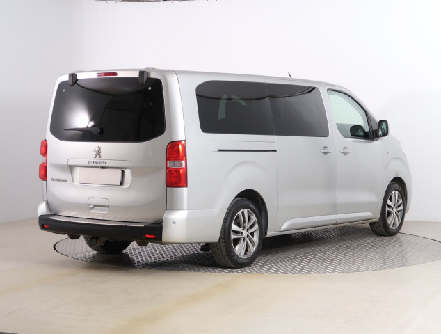 Peugeot Traveller