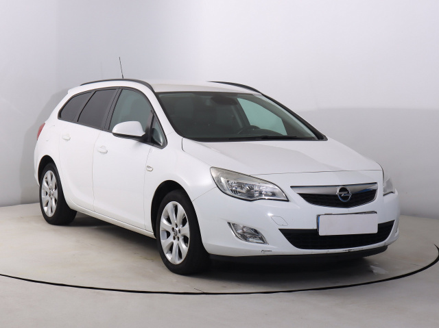 Opel Astra 2011