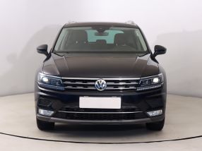 Volkswagen Tiguan - 2016
