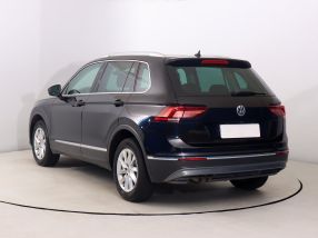 Volkswagen Tiguan - 2016