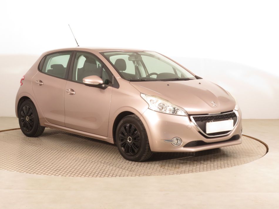Peugeot 208 - 2013