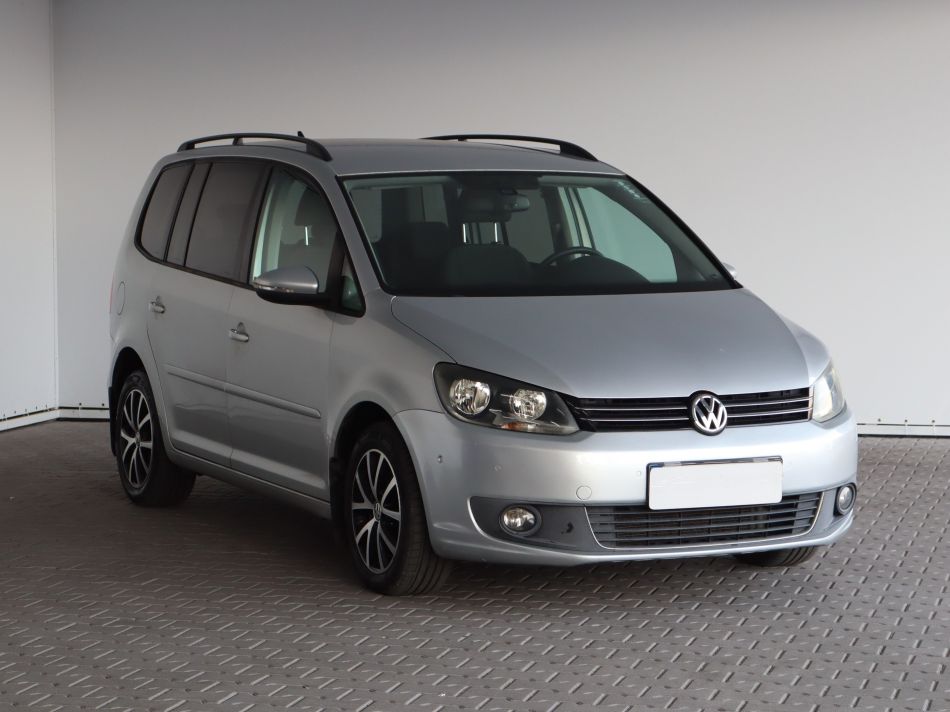 Volkswagen Touran - 2011