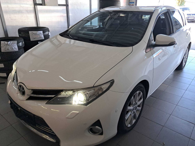 Toyota Auris 2013