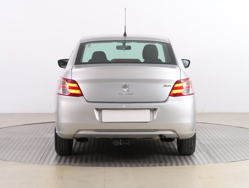 Peugeot 301