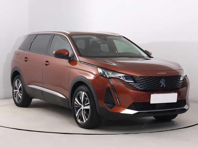 Peugeot 5008 2021