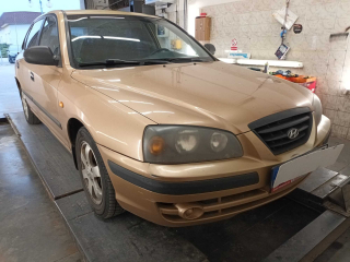 Hyundai Elantra, 2004