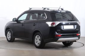 Mitsubishi Outlander - 2014