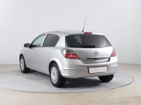 Opel Astra - 2011