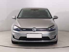 Volkswagen e-Golf - 2015