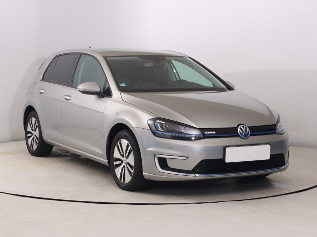 Volkswagen e-Golf 2015