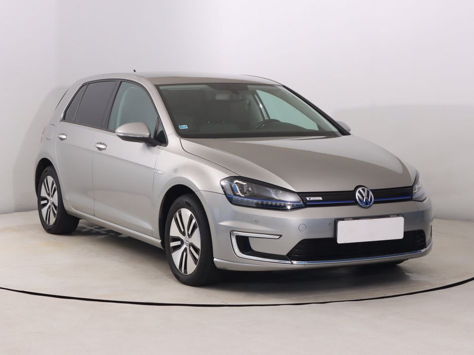 Volkswagen e-Golf - 2015