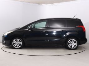 Peugeot 5008 - 2013