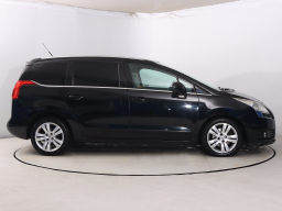 Peugeot 5008 2013
