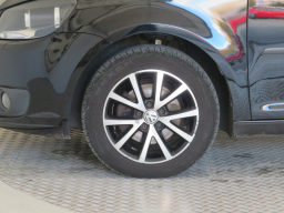 Volkswagen Touran 2015
