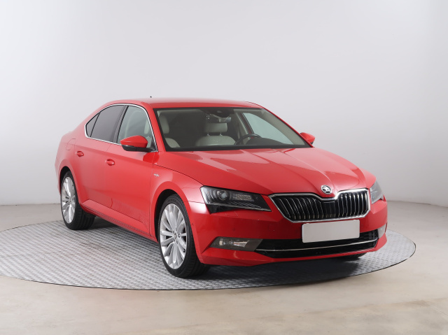 Škoda Superb 2016