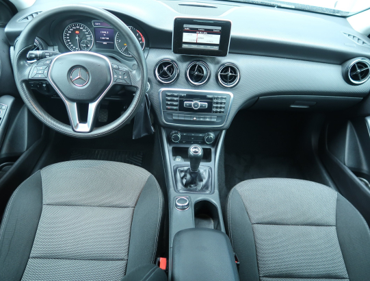 Mercedes-Benz A 180 d