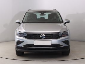 Volkswagen Tiguan - 2021